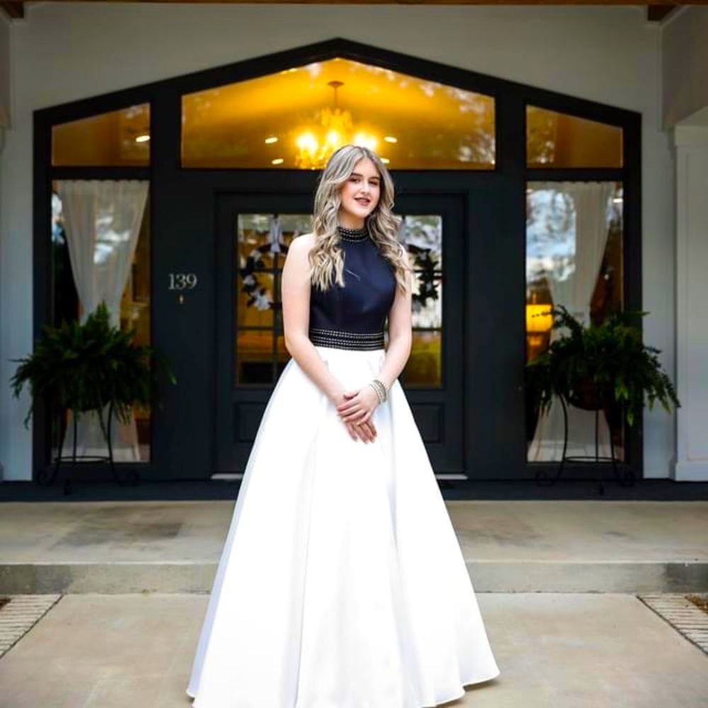Size 2 beautiful black and white gown